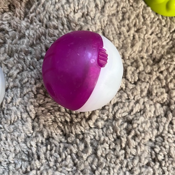 B Kids rolling ‘n blinking goofy golfer stacker baby toy set - Picture 3 of 8